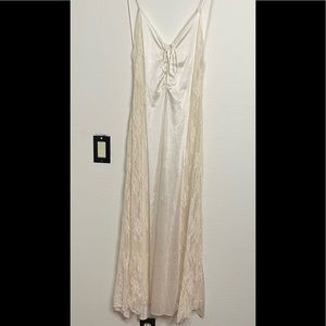 Vintage Women's Lingerie Nightgown Silky Lace Joie De Vie Intimates